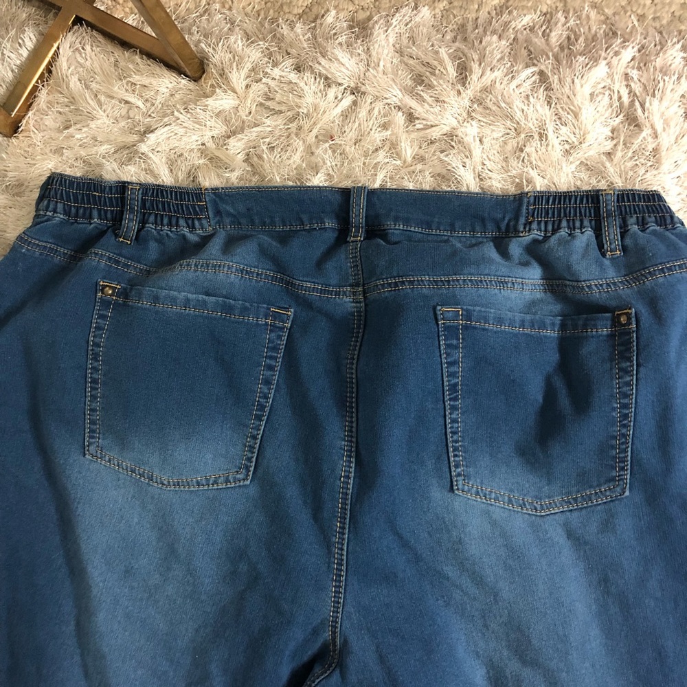 Rolled Hem Jeans - Picture 6 of 7